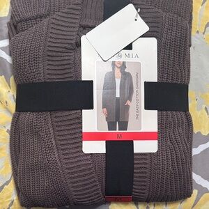 MIA woman’s Cardigan in Rich Brown